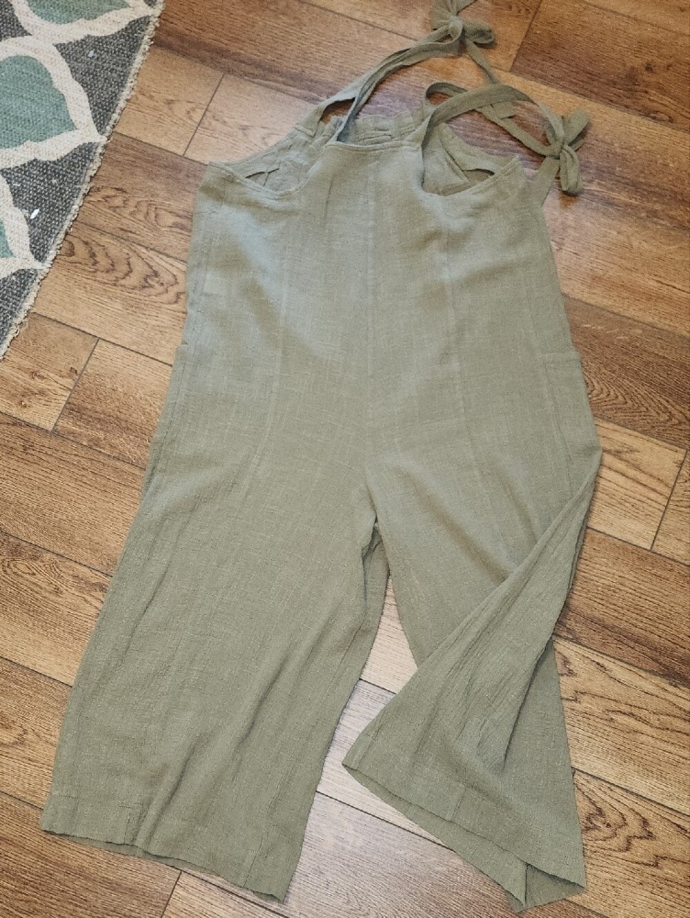 BUCKLE Women’s Olive Or Coral Tie-Strap Jumpsuit - Picture 6 of 7
